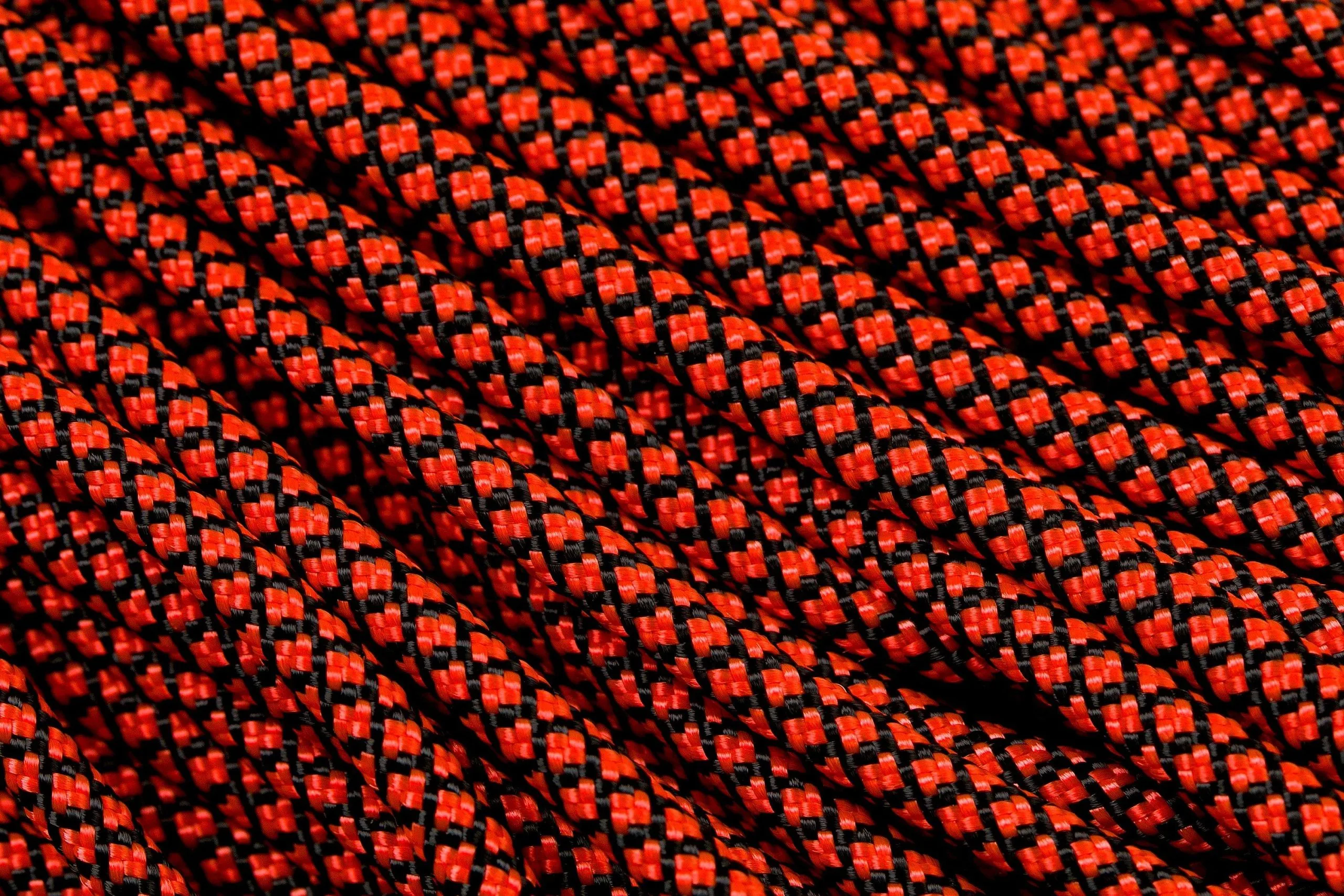 Knivesandtools 550 Paracord Type III, Colour: Neon Orange Diamonds - 50 Ft (15.24 Meters) 3 Knivesandtools 550 Paracord Type III, Colour: Neon Orange Diamonds - 50 Ft (15.24 Meters)