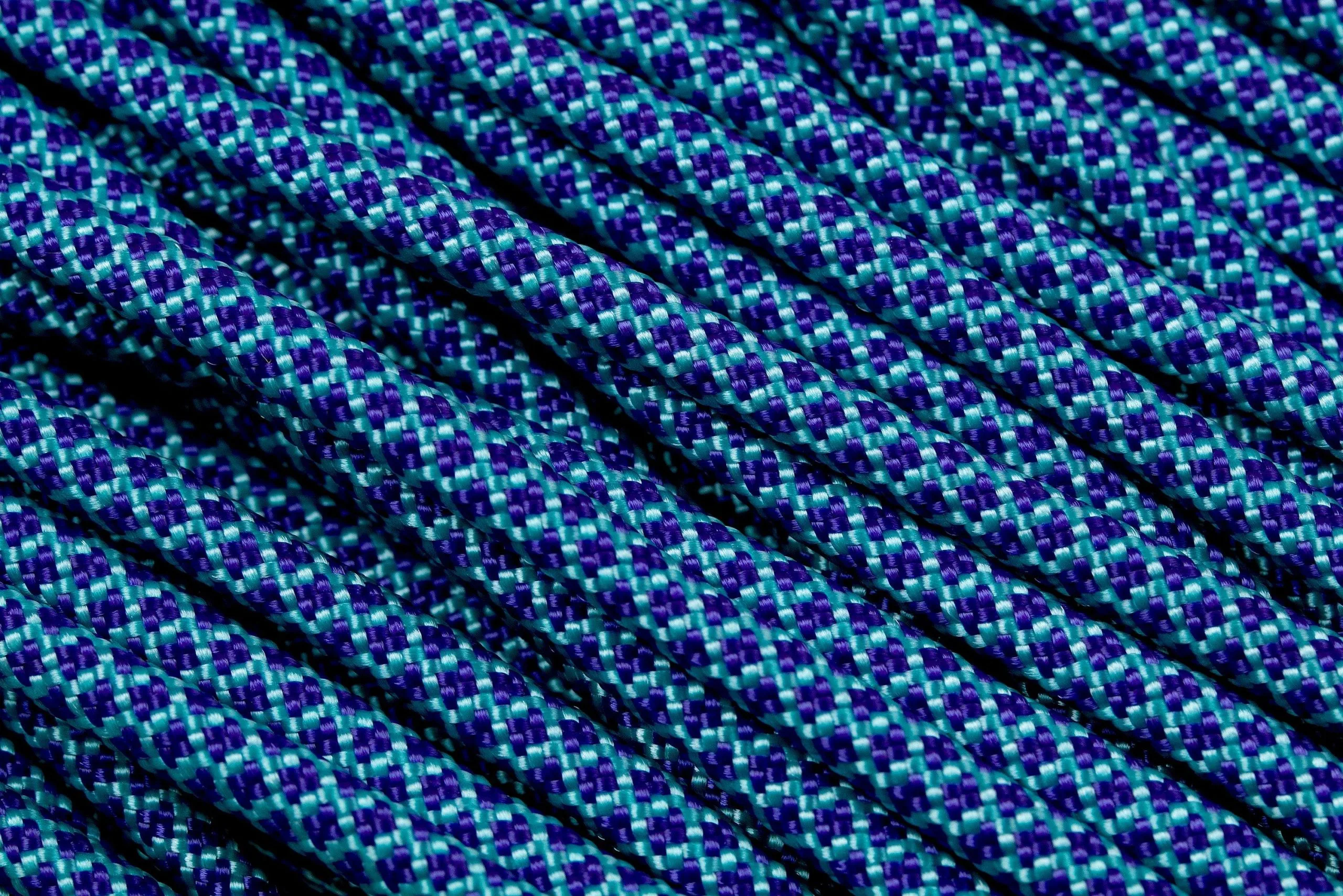 Knivesandtools 550 Paracord Type III, Colour: Turquoise With Acid Purple Diamonds - 50 Ft (15.24 Meters) 3 Knivesandtools 550 Paracord Type III, Colour: Turquoise With Acid Purple Diamonds - 50 Ft (15.24 Meters)