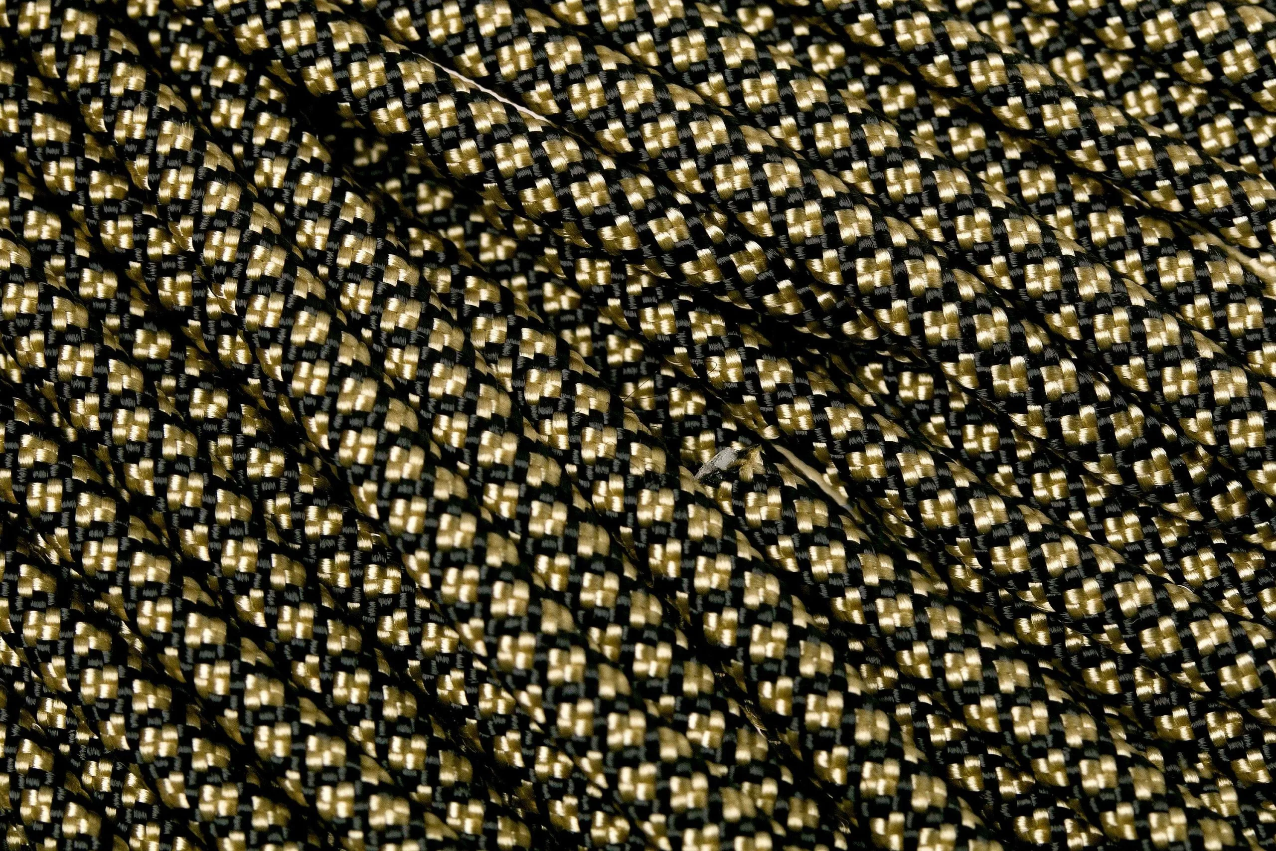 Knivesandtools 550 Paracord Type III, Colour: Gold Diamonds, 25 Ft (7.62 M) 4 Knivesandtools 550 Paracord Type III, Colour: Gold Diamonds, 25 Ft (7.62 M) - Billede 2