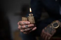 Knivesandtools Zippo Brass Brushed Knife, Bronze, Lighter -Camp Chefs Butik KTZPBRASSKNIFE 09 KATOZIPPO