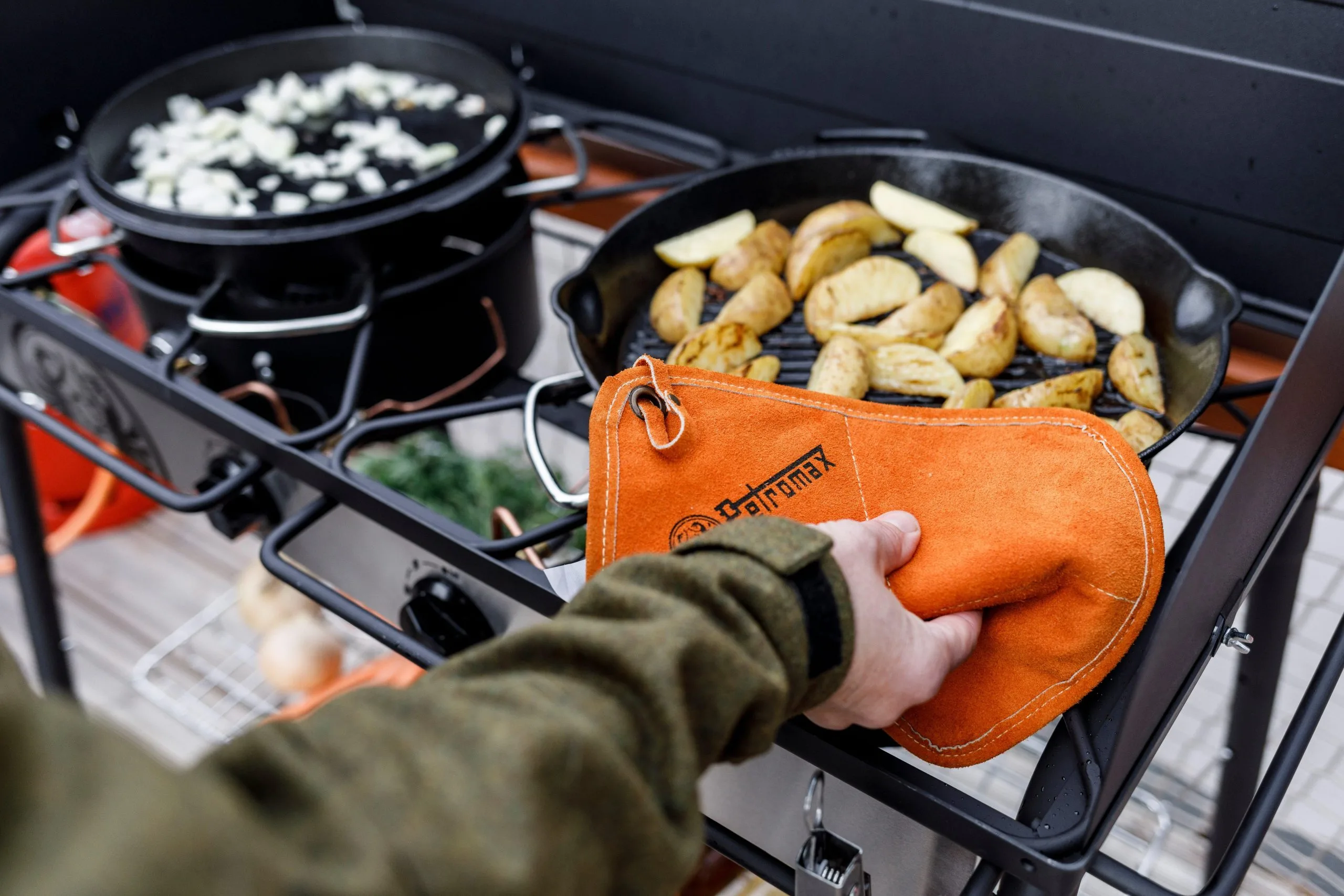 Petromax Aramid Pro 300 Potholders, Orange 4 Petromax Aramid Pro 300 Potholders, Orange - Billede 2